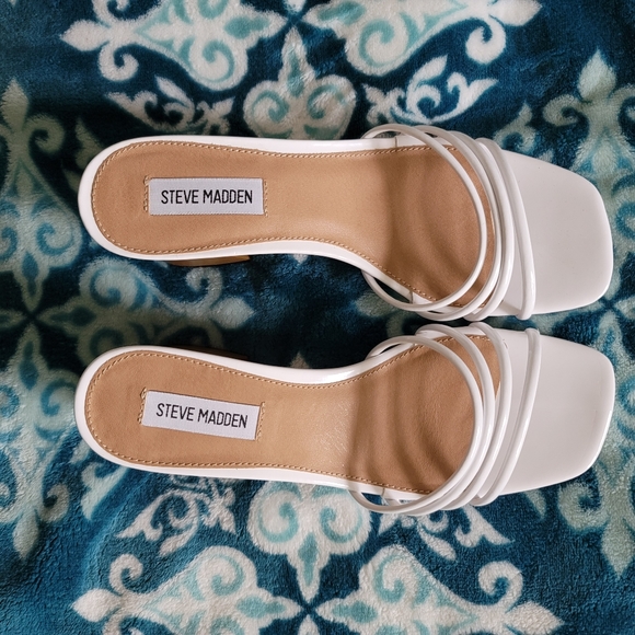 🍒 NEW Steve Madden Omay white slides sandals 9.5 - Picture 7 of 8